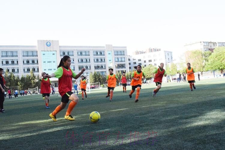 五超联赛“校园行”走进呼市蒙古族学校 欢声笑语中传递足球梦想 五超联赛“校园行”走进呼市蒙古族学校 欢声笑语中传递足球梦想